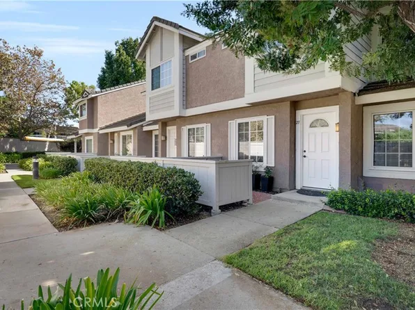 27 Christamon S, Irvine, CA 92620