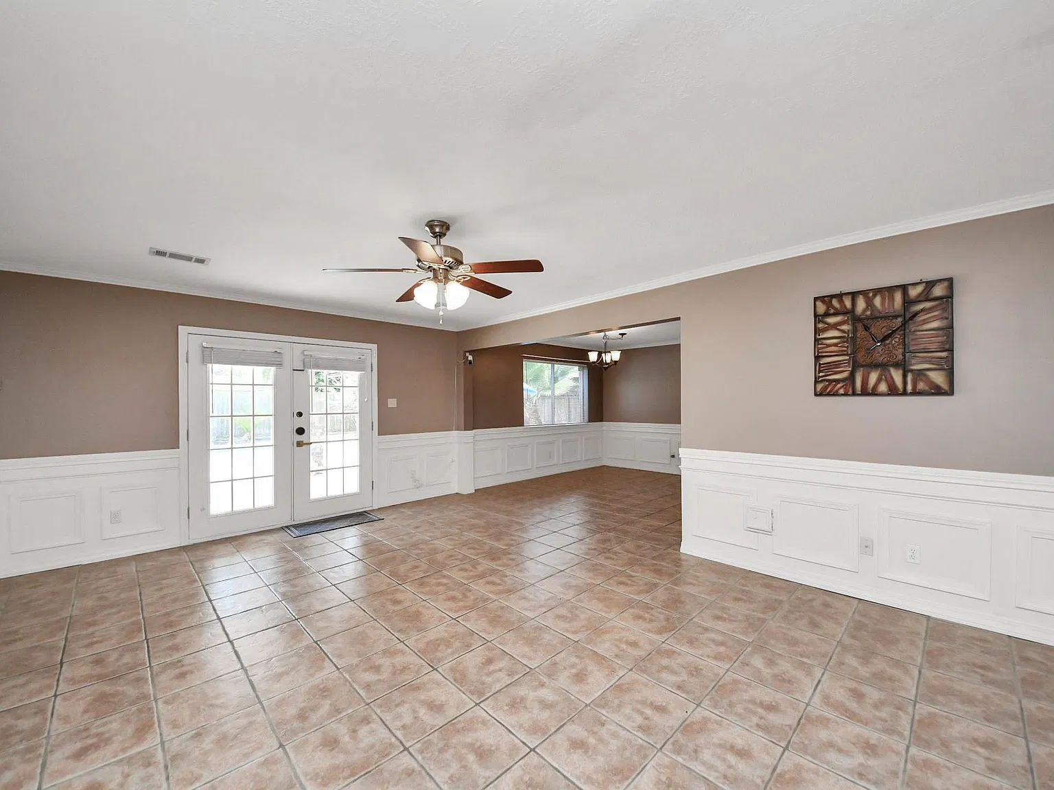 4 bed, 4.0 bath, 2592 sqft, $2,950 — Photo 4