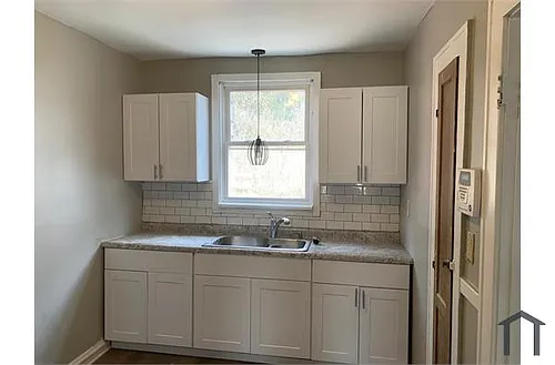 5335 Vine St Photo 1