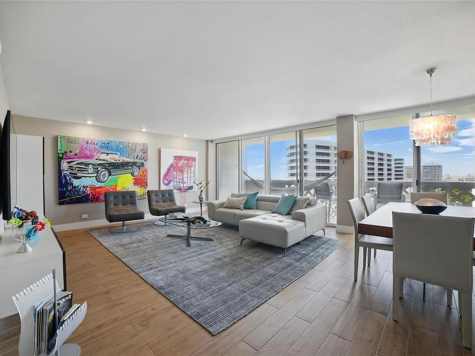 2 bed, 2.0 bath, 1230 sqft, $7,500 — Photo 3