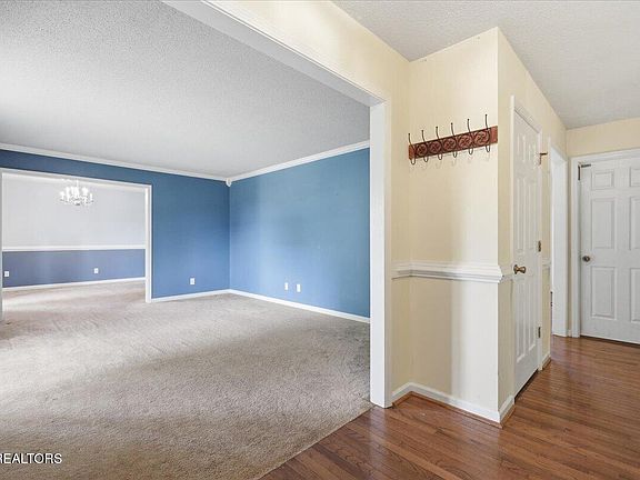 4th image of 3106 Mint Rd