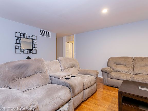5th image of 10228 Hibiscus Dr