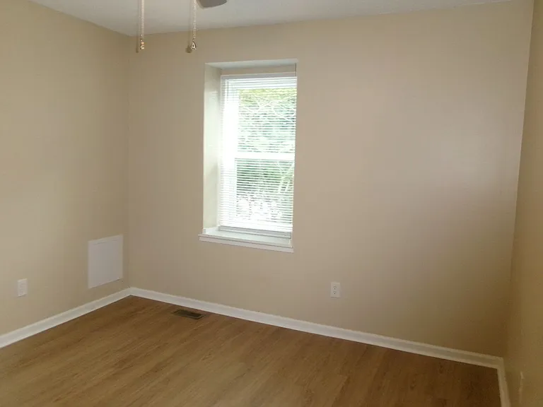 4346 Oak St #D — Photo 12