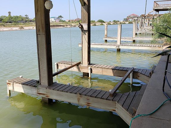 4th image of 1460 Harbor Island Dr #2