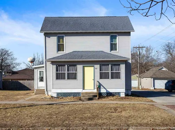 411 N Spencer St, West Liberty, IA 52776