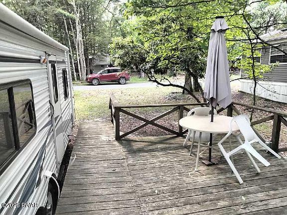 4th image of 145 Dingman Dr