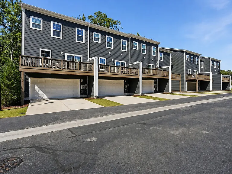 131 Callowhill Ln — Photo 28