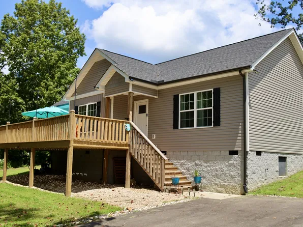 746 Nels Adams Rd, Dickson, TN 37055
