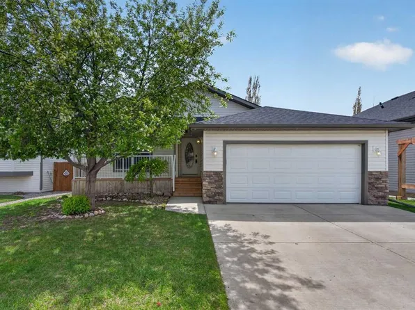 412 N Highland Close, Strathmore, AB T1P 1V4