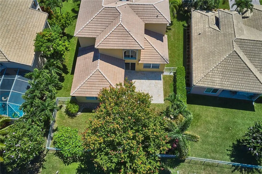 4 bed, 2.5 bath, 2298 sqft, $2,850 — Photo 1