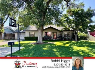 608 N Court St, Ulysses, KS 67880