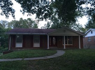 2450 Via Miralesta Dr, Saint Louis, MO 63125