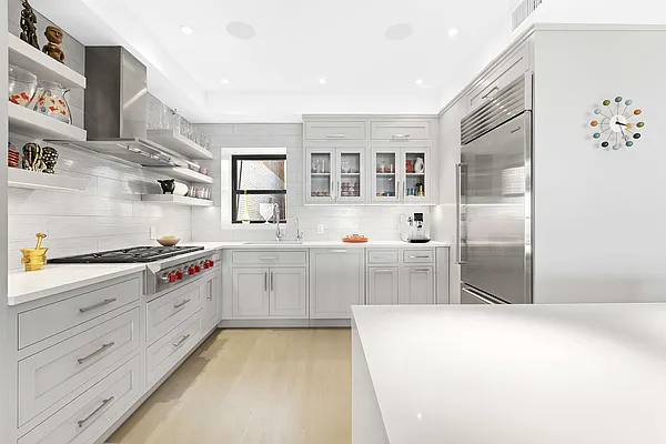 Sold by Compass | media 6