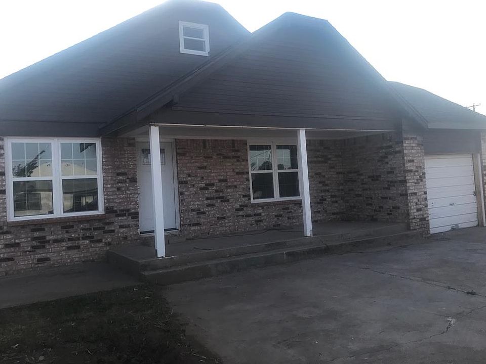 1st image of 1500 S Fort Worth St