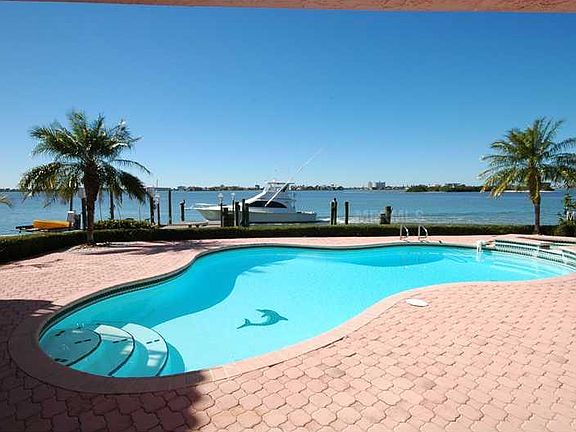3rd image of 6120 Kipps Colony Dr W