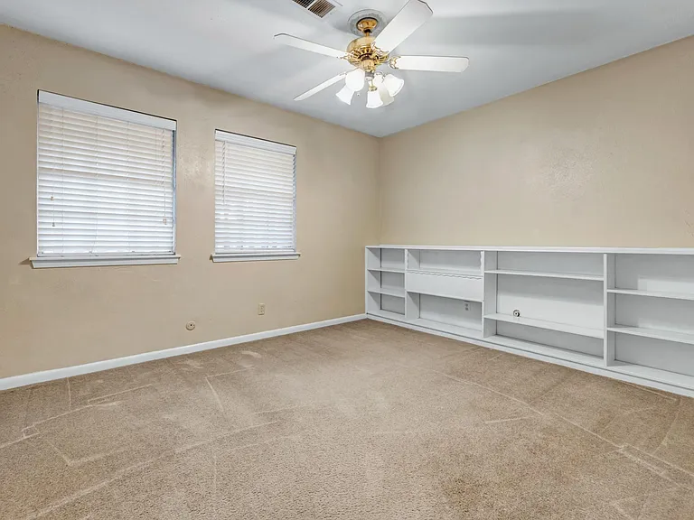 1118 Berkeley St — Photo 15