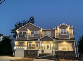 1334 Darby Rd E, Wantagh, NY 11793