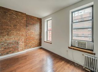 221 E 35th St APT 2FE, New York, NY 10016