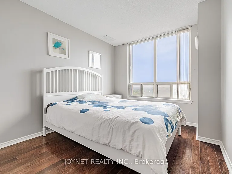 7 Bishop Ave #2205 — Photo 26