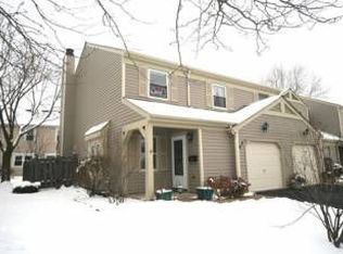 821 Minnesota Cir, Carol Stream, IL 60188