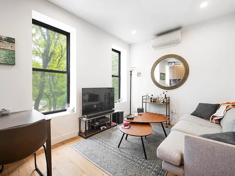 374 Court St #2/2 — Photo 1