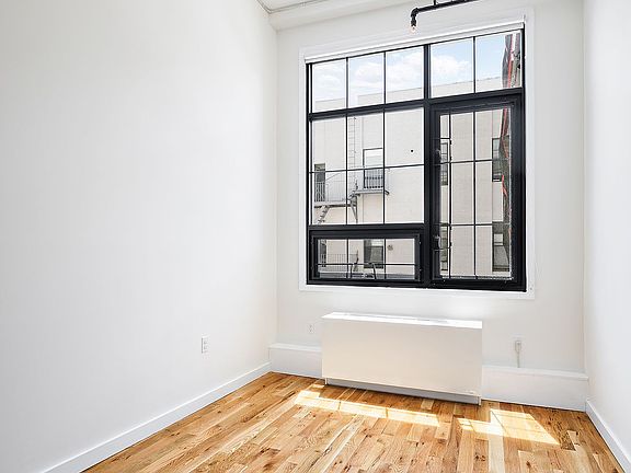 4th image of 76 N 4th St APT 416