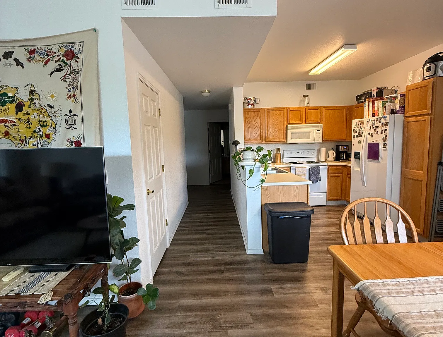 3 bed, 1440 sqft, $1,900 — Photo 2