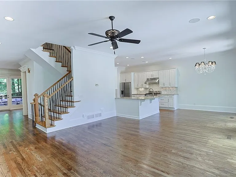1296 Lenox Park Blvd — Photo 17