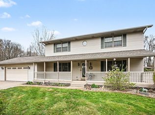2698 N Van Gogh Dr, La Porte, IN 46350