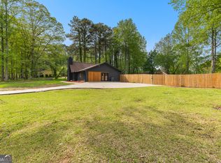 608 Banks Rd E, Fayetteville, GA 30214