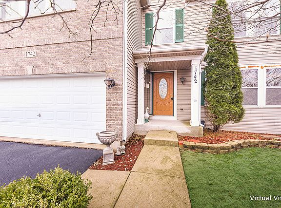 4th image of 1742 Heatherstone Ave