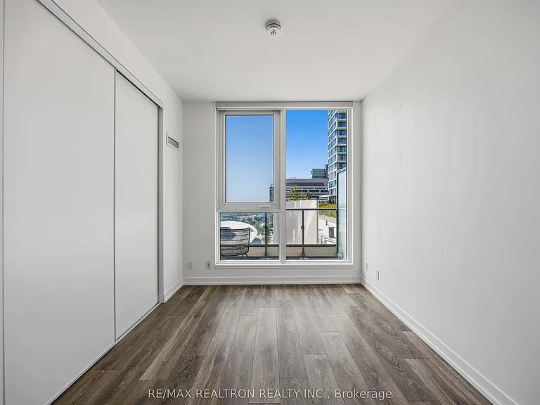 898 Portage Pkwy #903 — Photo 20