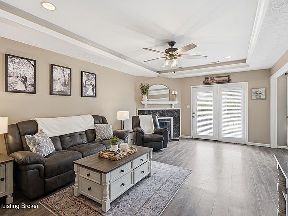 4th image of 504 Garden Ct