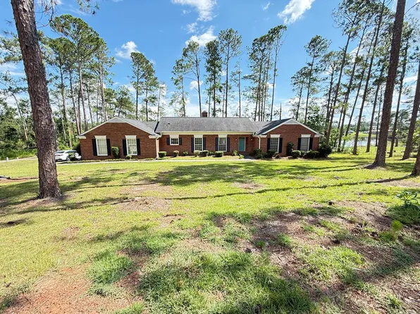 1718 Bo Jo Ella Dr, Douglas, GA 31533