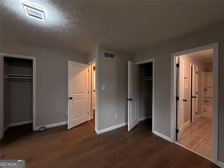 1055 Pinecrest Dr — Photo 48