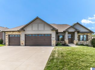 6529 Boulder Ridge Rd, Lincoln, NE 68526