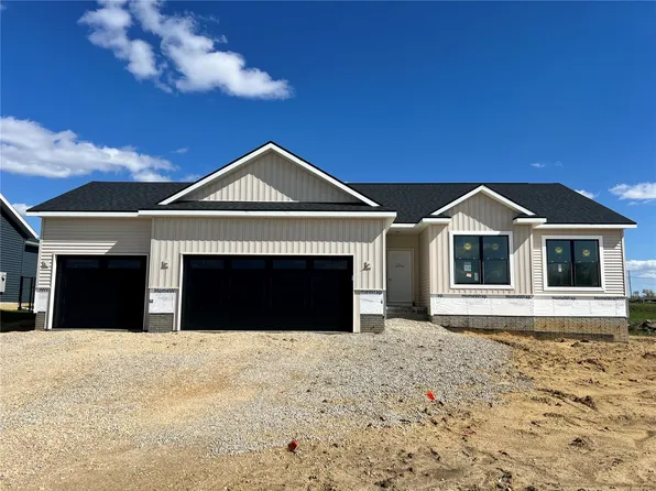 7515 Country Ridge Dr NW, Cedar Rapids, IA 52405