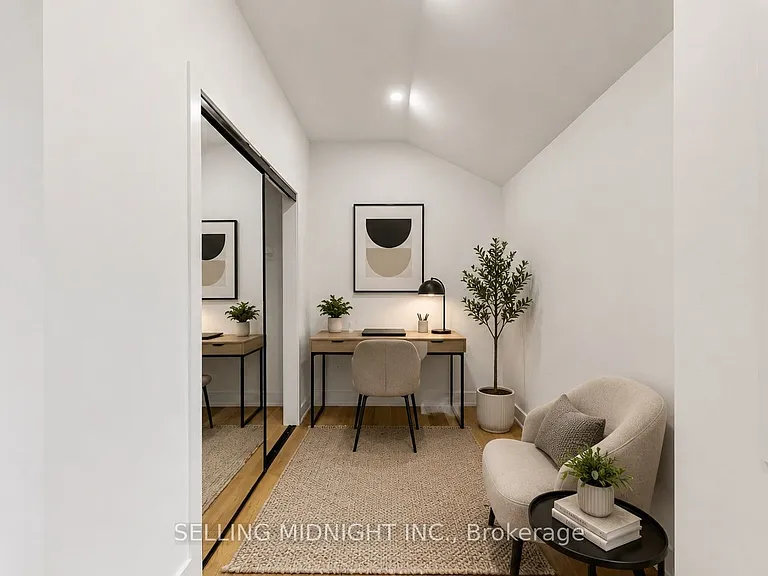 42 Guthrie Ave — Photo 35