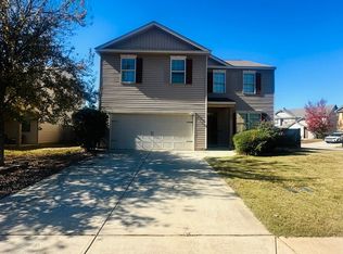 201 Flowing Meadows Dr, Kathleen, GA 31047
