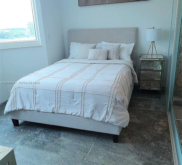 300 S Pointe Dr #908 — Photo 21
