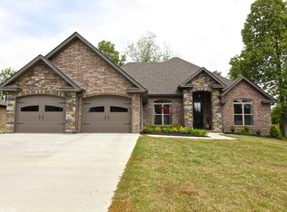 1703 Wedgewood Dr, Paragould, AR 72450