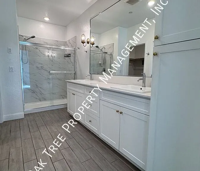 1833 N Phillip Ave — Photo 13