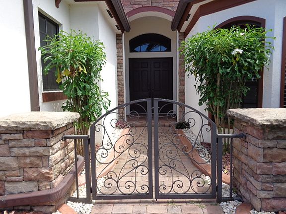 3rd image of 8742 Nw 41st Street