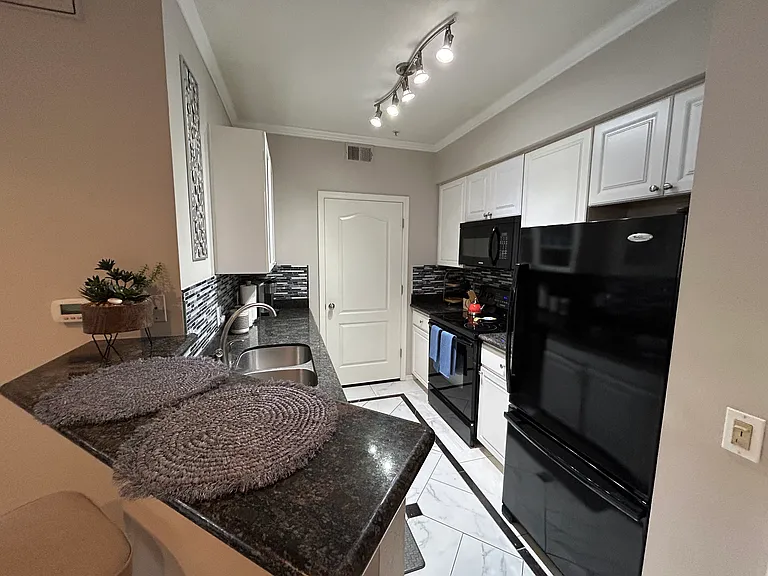 1701 E Colter St — Photo 43