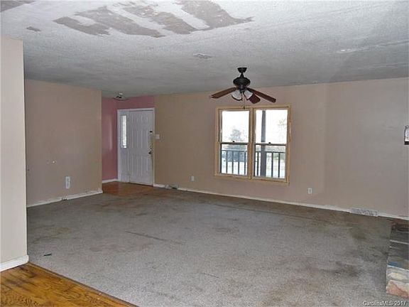 5th image of 935 Allendale Cir