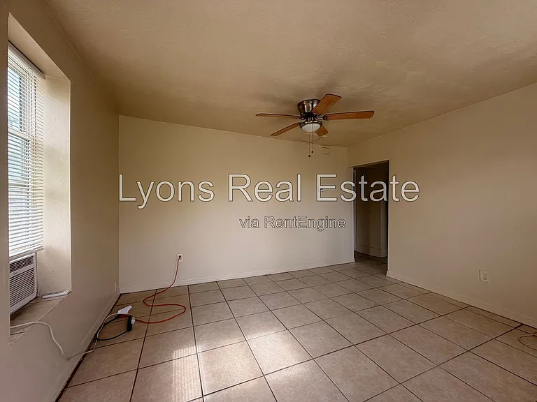 8110 Howell Ave — Photo 3