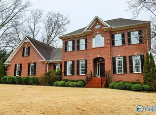 566 Saint Andrews Ln, Albertville, AL 35951