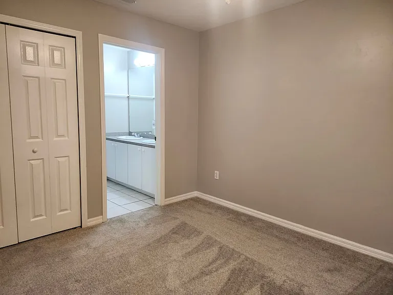 621 SW 47th Ter #204 — Photo 12