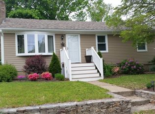 10 Dawley St, Coventry, RI 02816