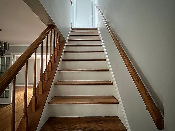 4th image of 500 Broadview Ave